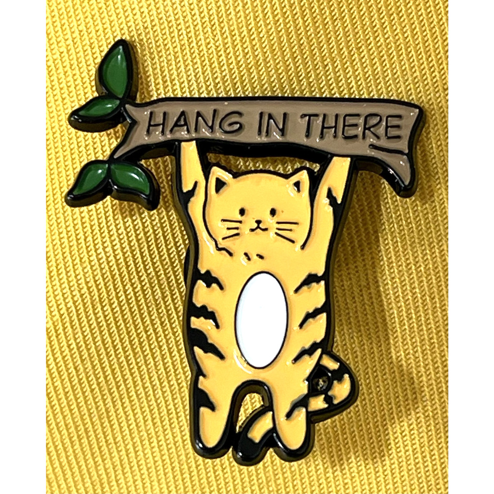 NWOT Yellow Cat Enamel Lapel Pin Brooch 'Hang In There' Animal Cute Gift